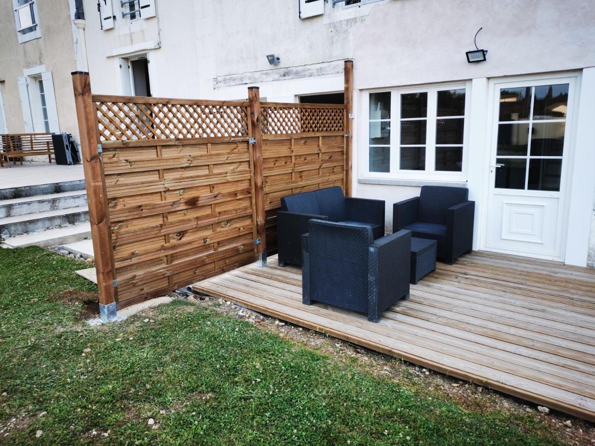 Logement Entier A La Creche Exterior photo